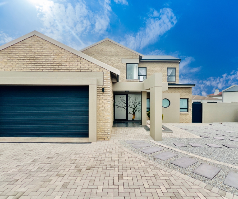 3 Bedroom Property for Sale in Myburgh Park Western Cape